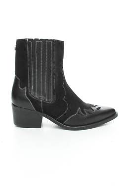 Дамски боти Steve Madden1