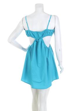 Рокля Boohoo2