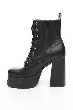 Дамски боти Steve Madden2