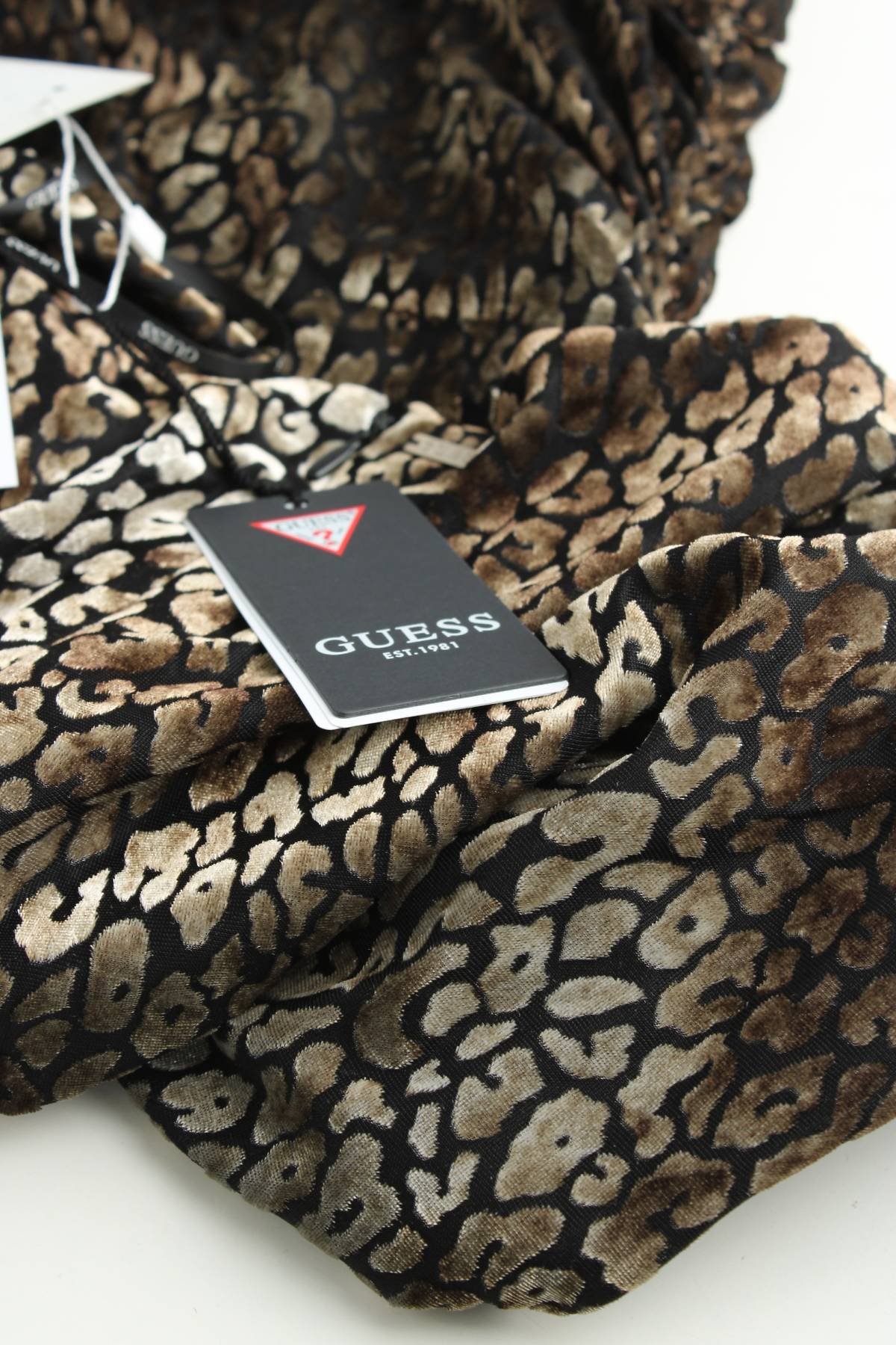 Φορέματα Guess3