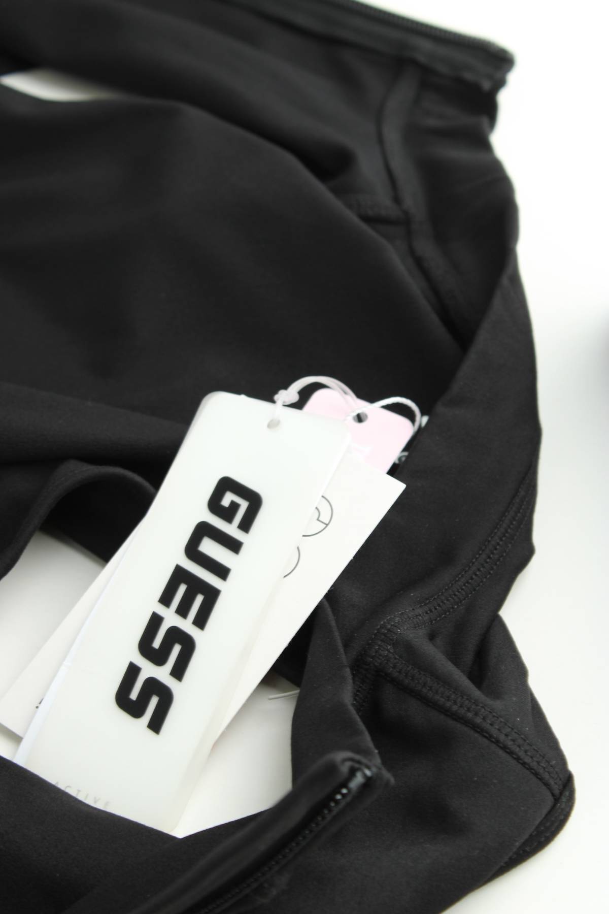 Дамски гащеризон Guess3