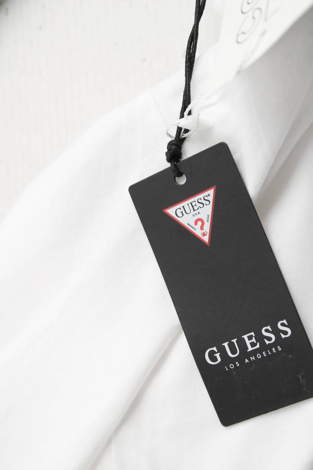 Дамски потник Guess3 - Contour.bg Дамски потник Guess3