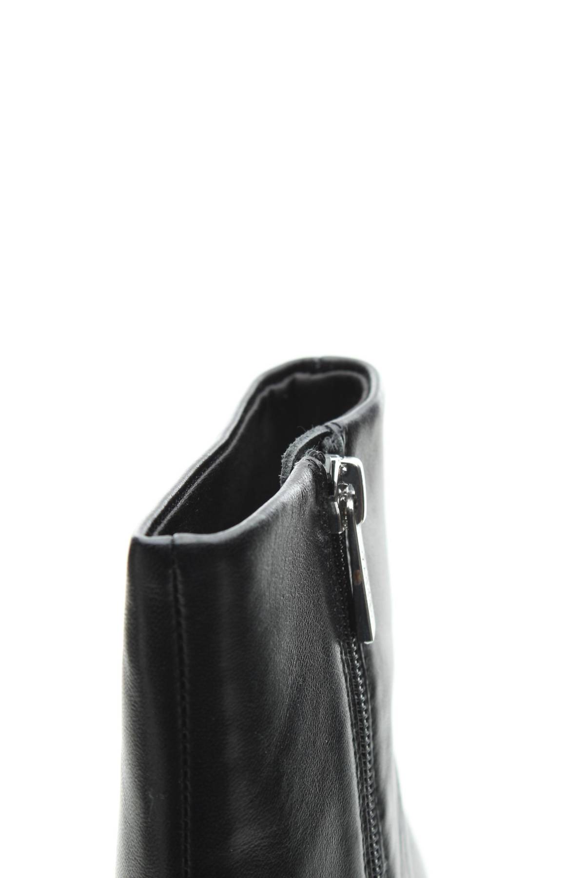 Дамски боти Steve Madden5