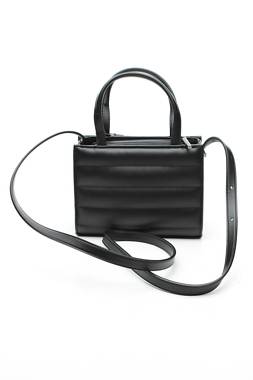 Γυναικεία δερματινή τσάντα Calvin Klein2 - Contourshop.gr Γυναικεία δερματινή τσάντα Calvin Klein2