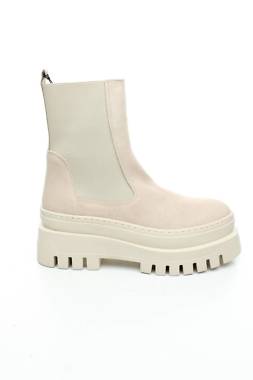 Дамски боти Steve Madden1