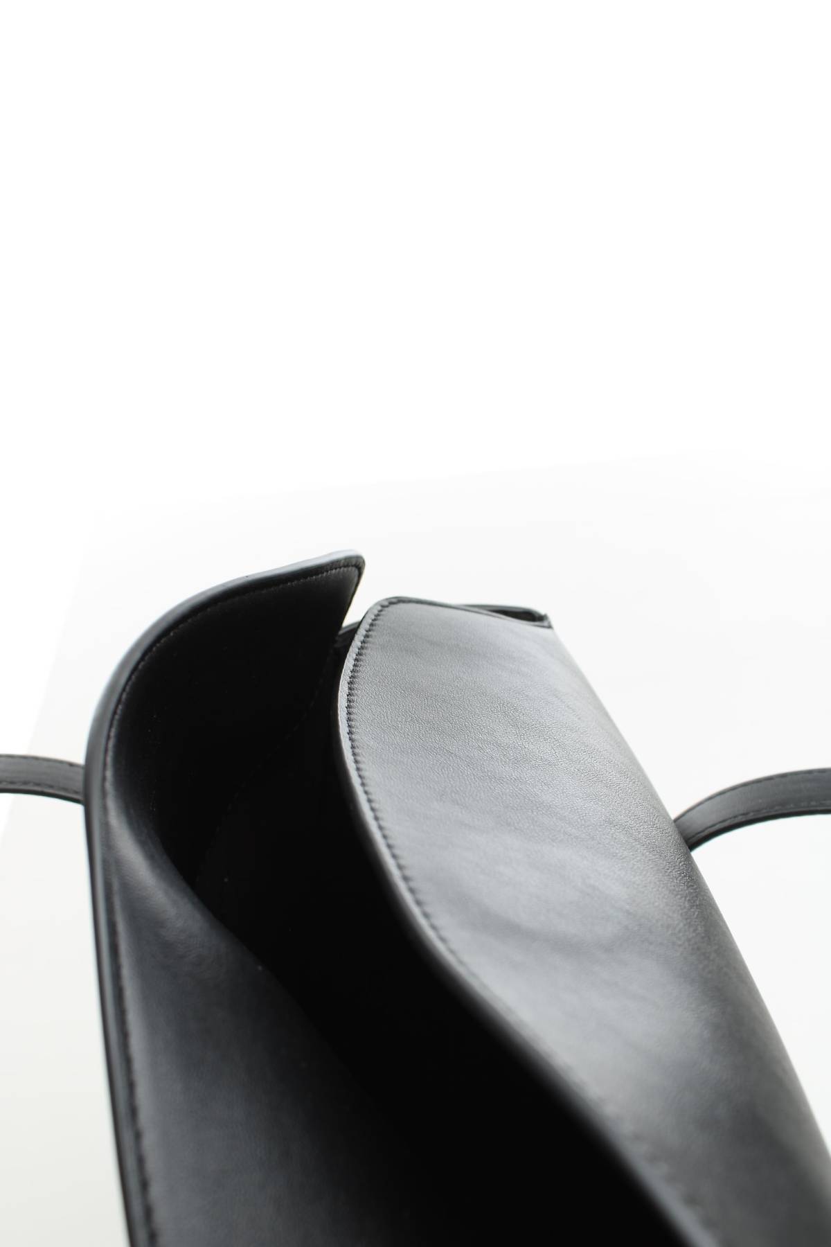 Γυναικεία δερματινή τσάντα Calvin Klein3 - Contourshop.gr Γυναικεία δερματινή τσάντα Calvin Klein3
