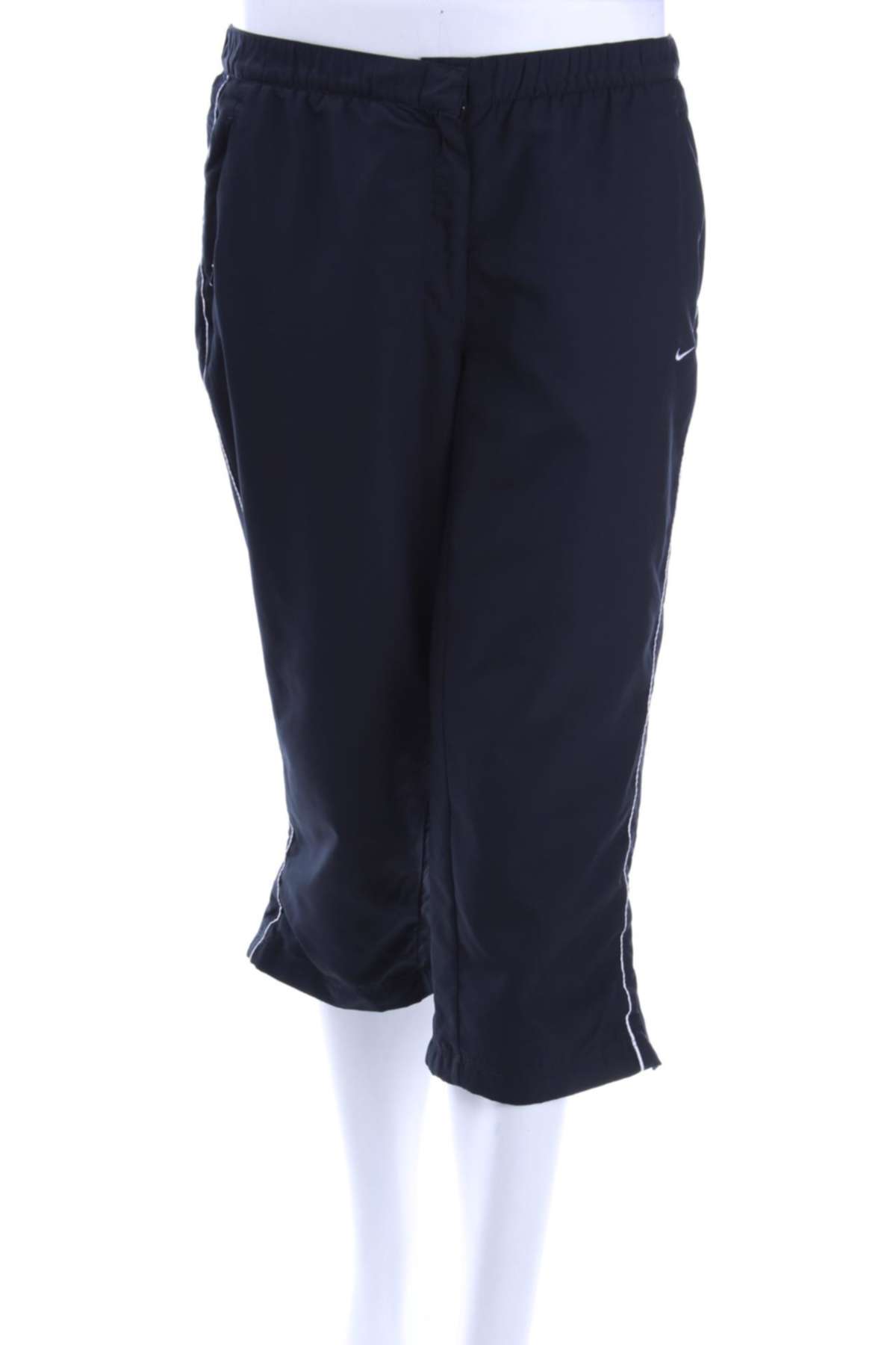 Дамски къс спортен панталон Nike1 - Contour.bg Дамски къс спортен панталон Nike1