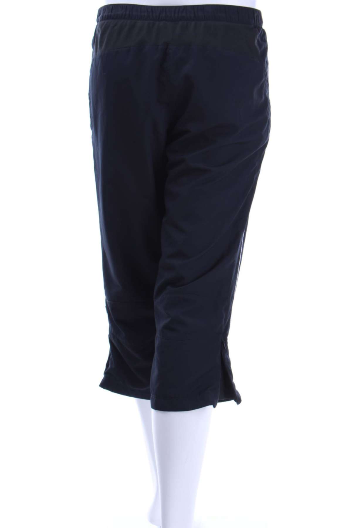 Дамски къс спортен панталон Nike2 - Contour.bg Дамски къс спортен панталон Nike2
