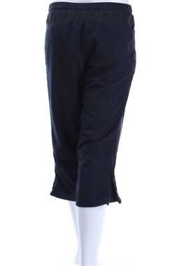Дамски къс спортен панталон Nike2 - Contour.bg Дамски къс спортен панталон Nike2