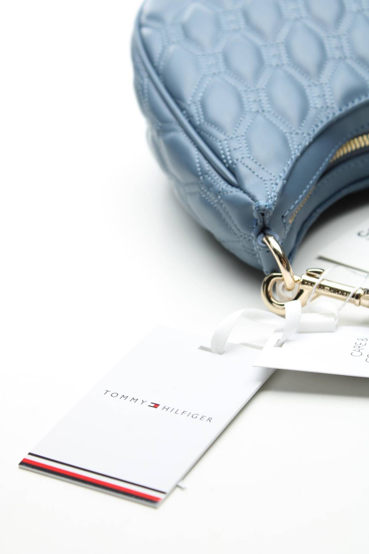 Дамска кожена чанта Tommy Hilfiger4 - Contour.bg Дамска кожена чанта Tommy Hilfiger4