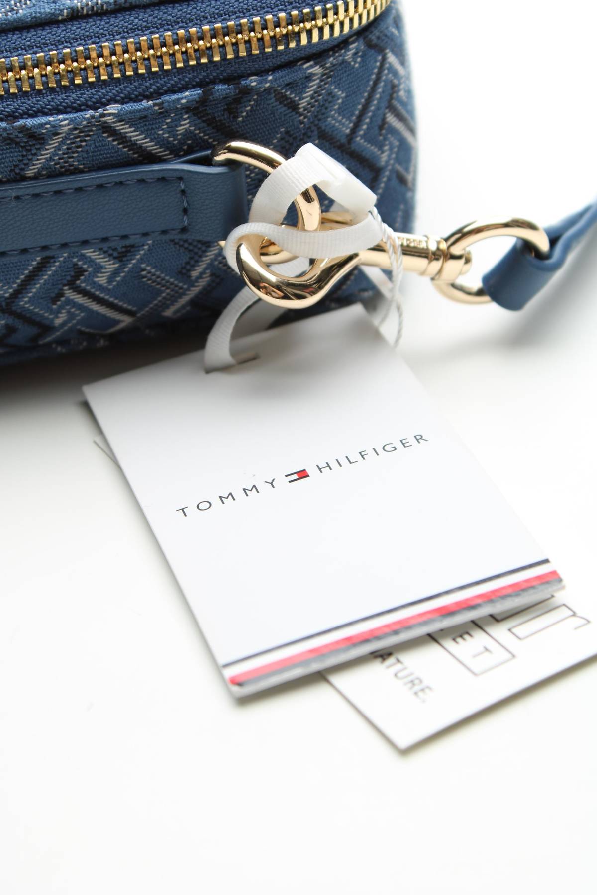 Τσάντα Tommy Hilfiger4 - Contourshop.gr Τσάντα Tommy Hilfiger4