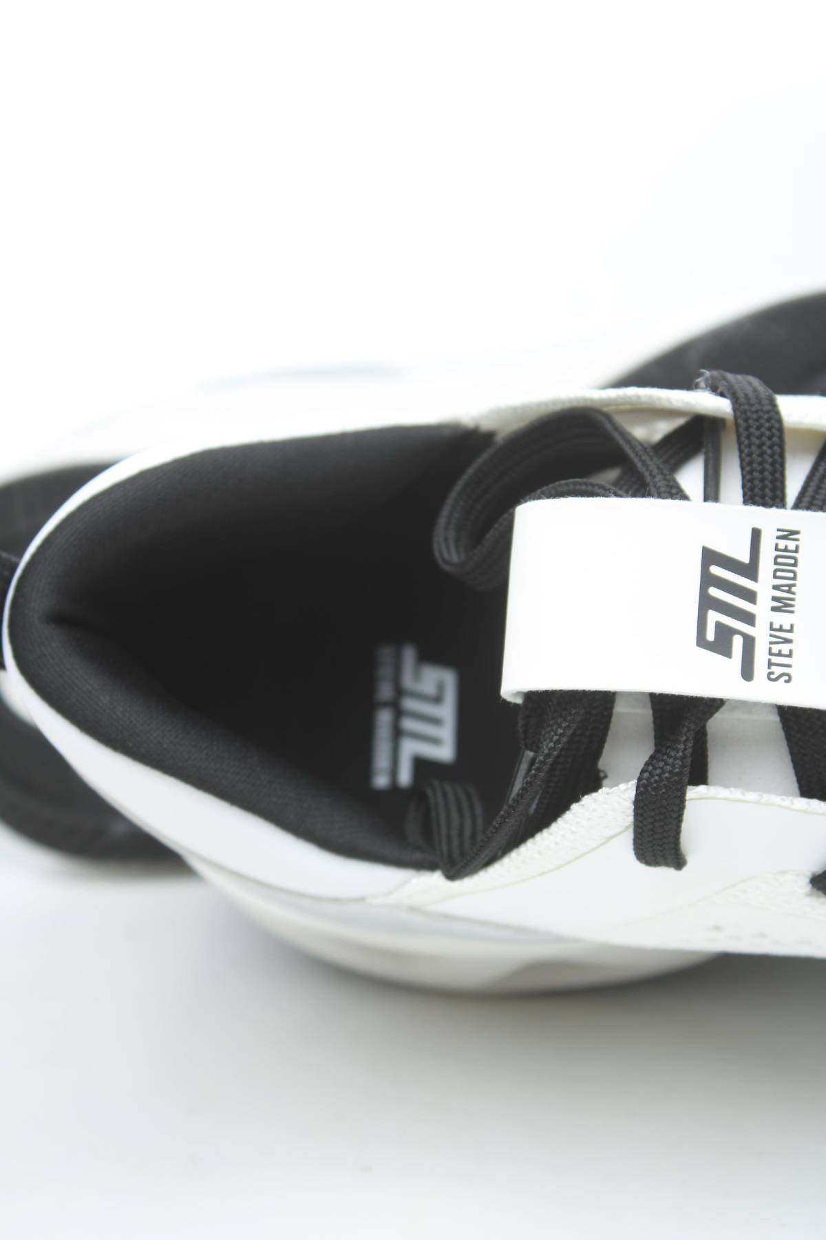 Αθλητικά παπούτσια Steve Madden5