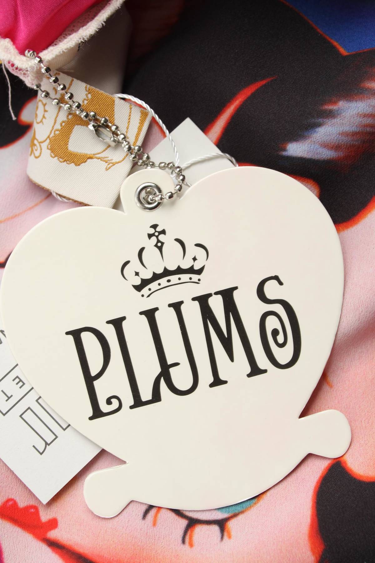 Γυναικείο μπουφάν Plums x Disney4 - Contourshop.gr Γυναικείο μπουφάν Plums x Disney4