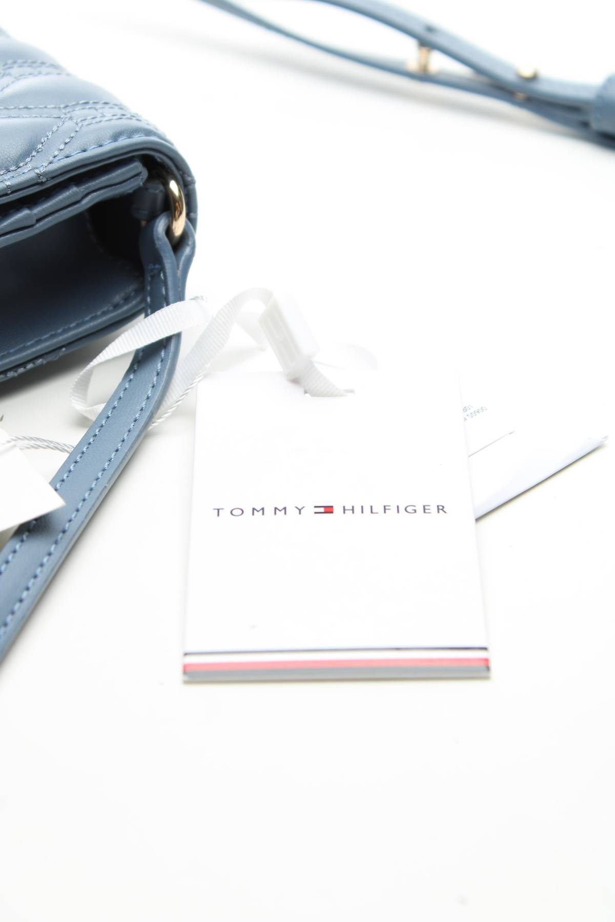 Γυναικεία δερματινή τσάντα Tommy Hilfiger4 - Contourshop.gr Γυναικεία δερματινή τσάντα Tommy Hilfiger4