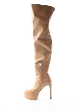 Γυναικείες μπότες Steve Madden2