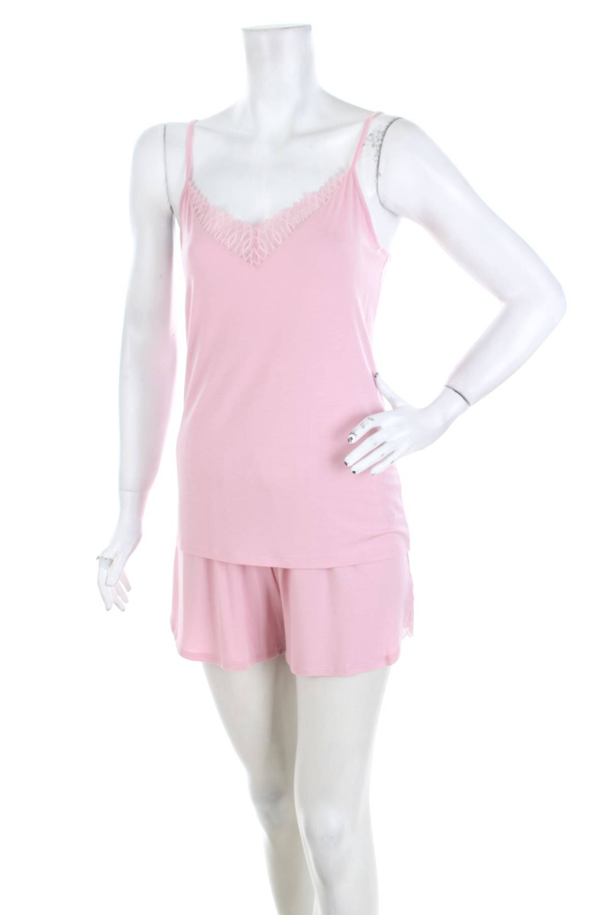 Дамска пижама Triumph1