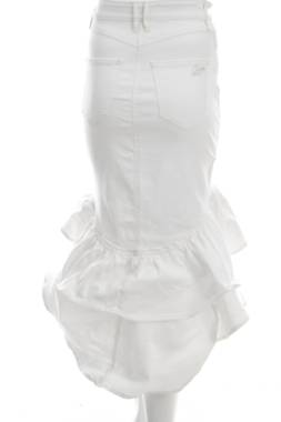 Φούστα Guess2