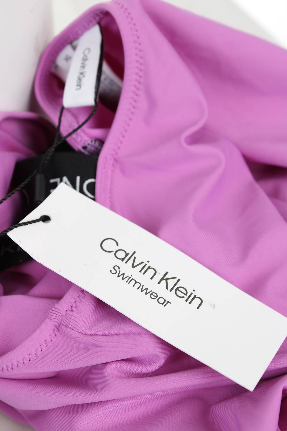 Цял бански Calvin Klein3