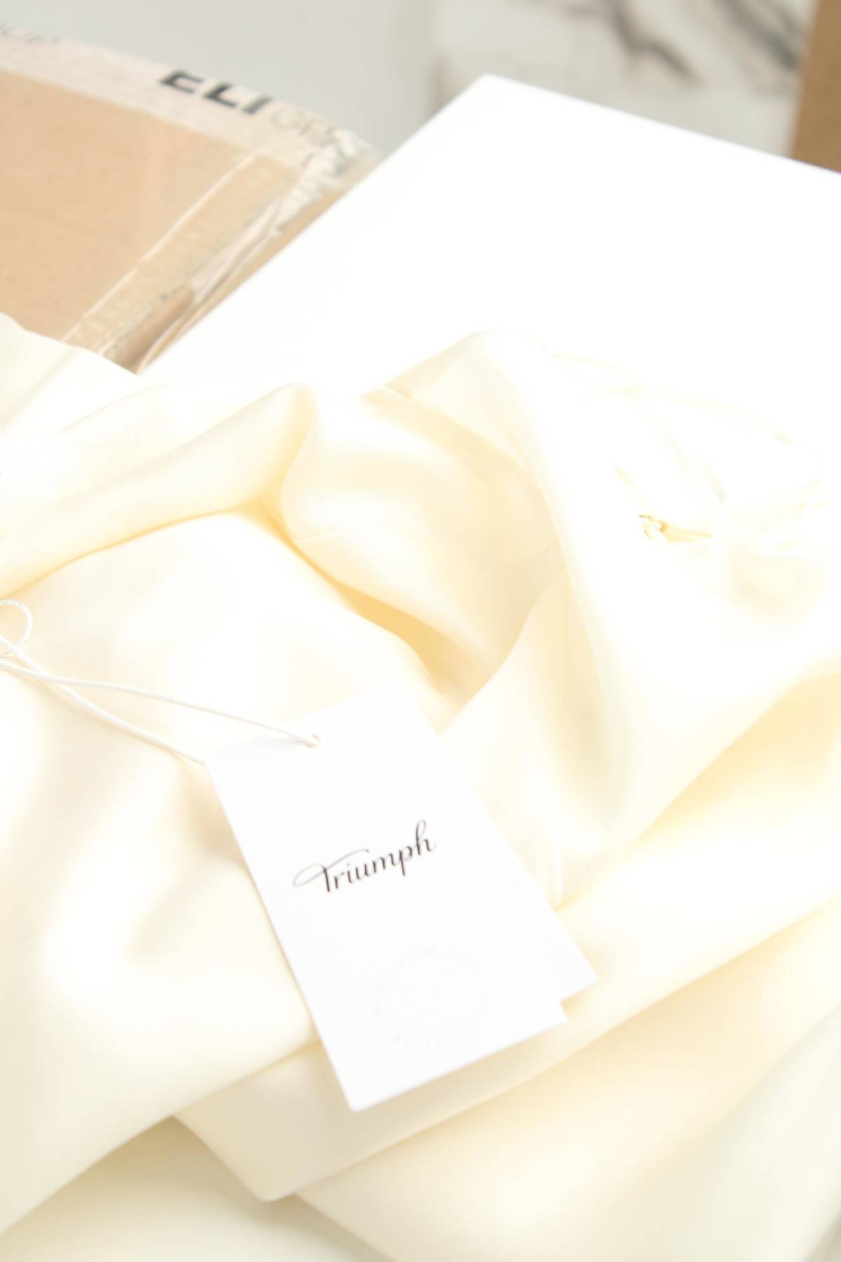 Дамска нощница Triumph3 - Contour.bg Дамска нощница Triumph3