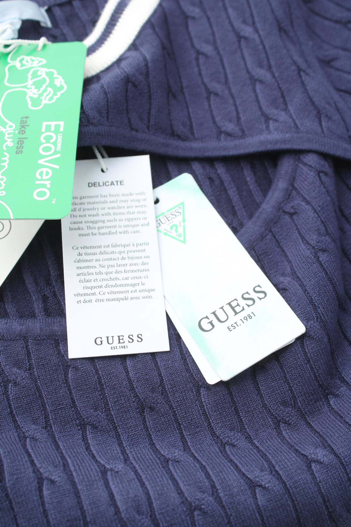 Φορέματα Guess3