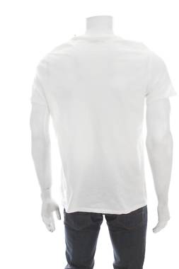 Мъжка тениска Guess2