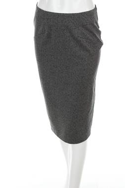 Пола Burton of London1