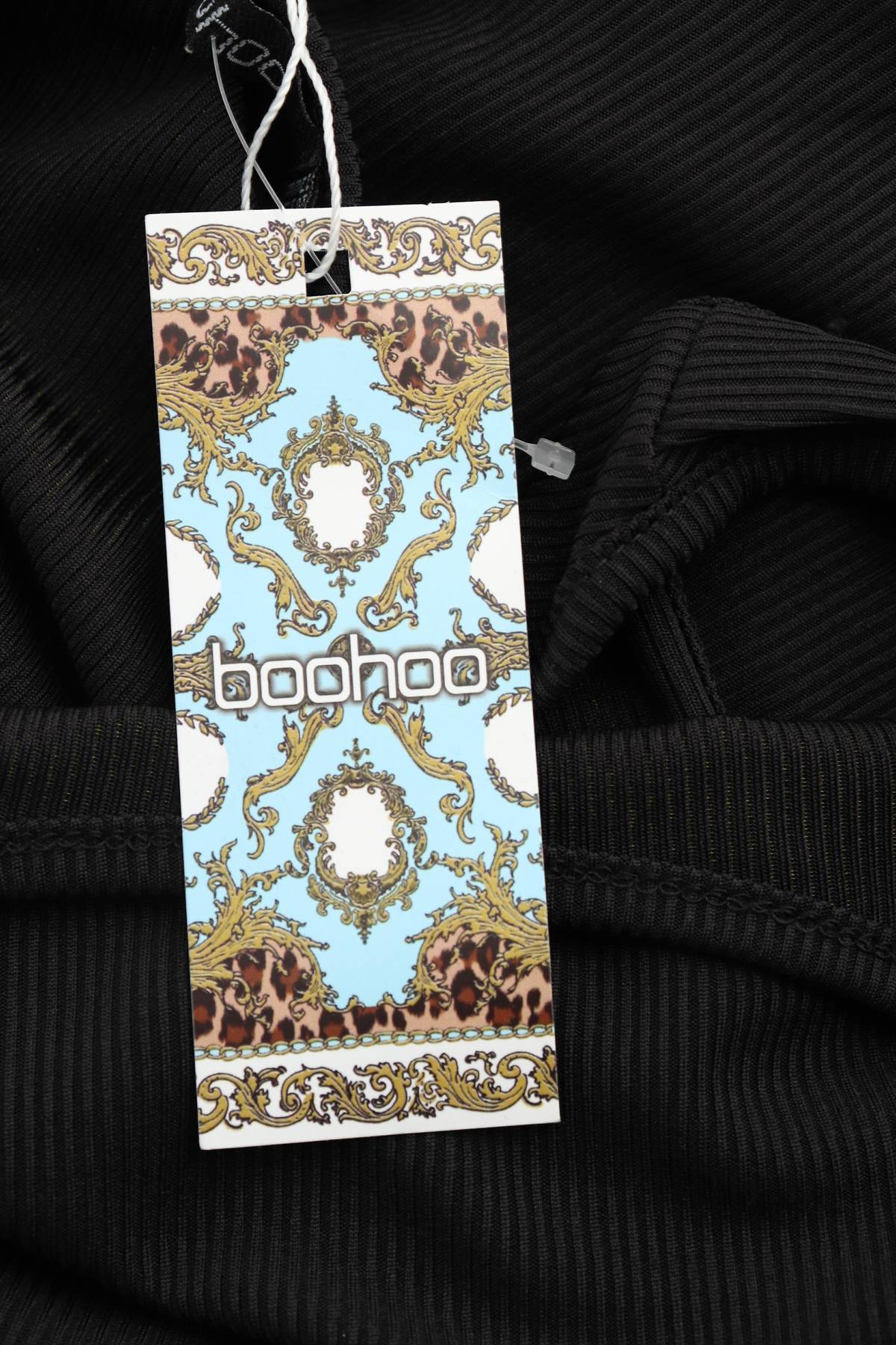 Рокля Boohoo3