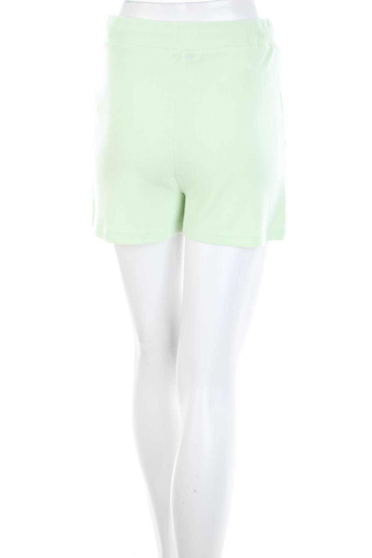 Дамски къс панталон Bershka2