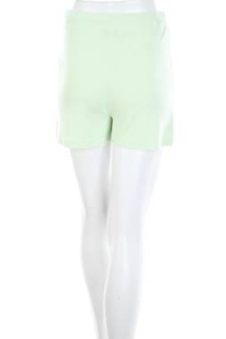 Дамски къс панталон Bershka2