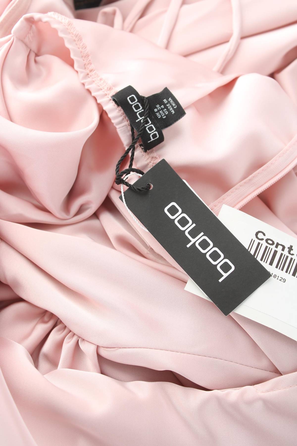 Рокля Boohoo3