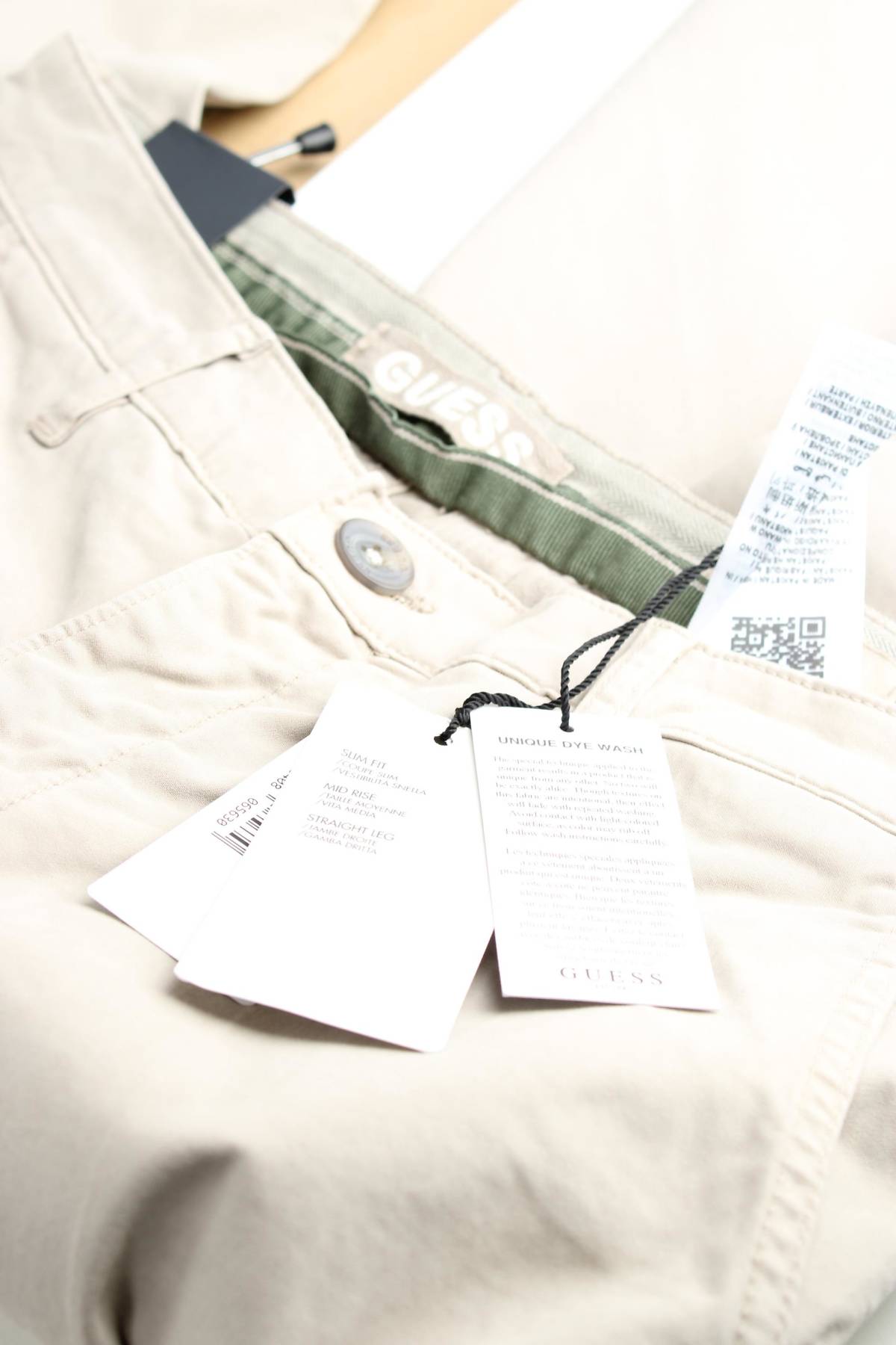 Ανδρικά παντελόνια Guess3