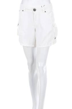 Дамски къс панталон Pepe Jeans1 - Contour.bg Дамски къс панталон Pepe Jeans1
