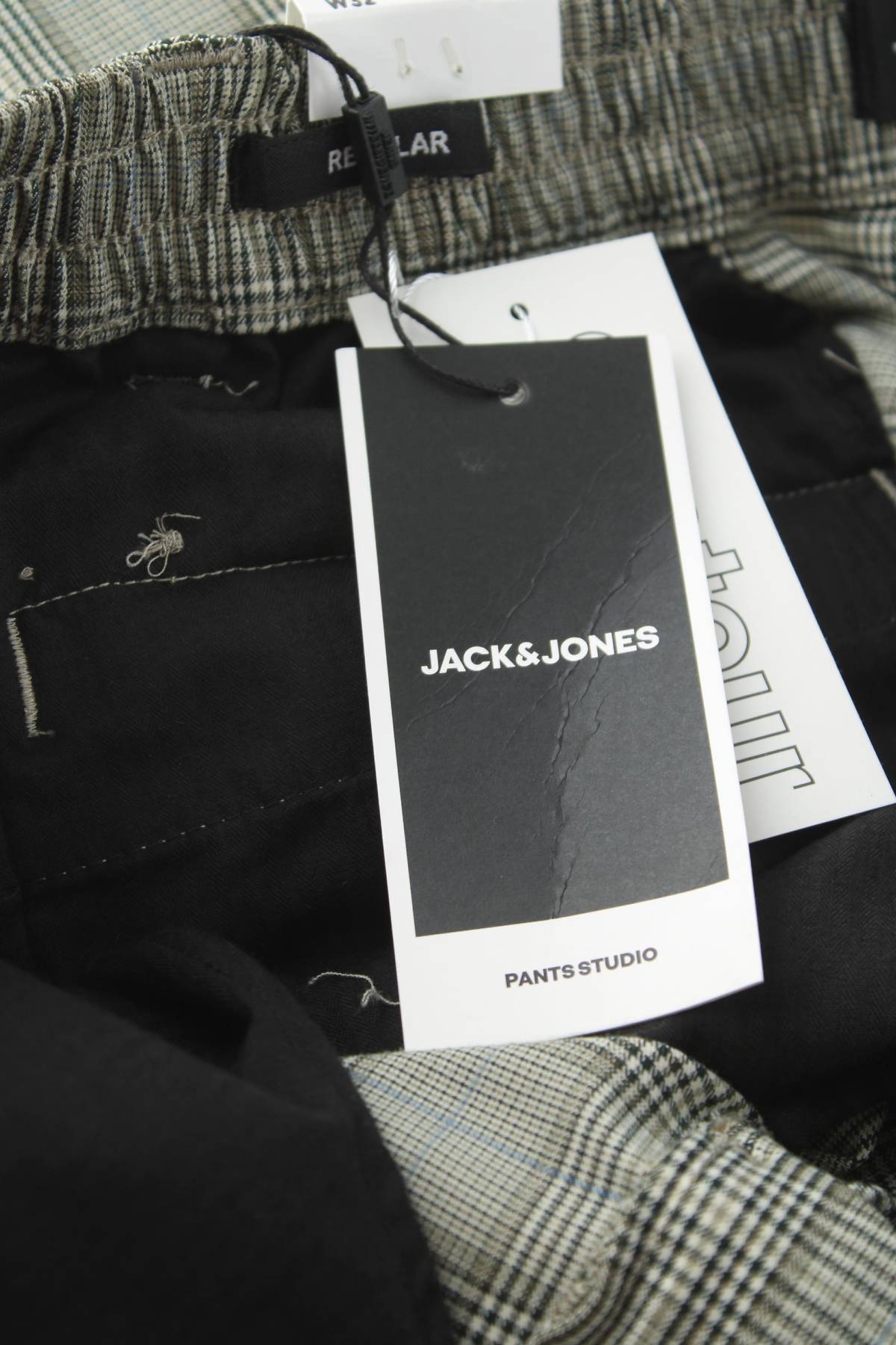 Мъжки панталон Jack & Jones3