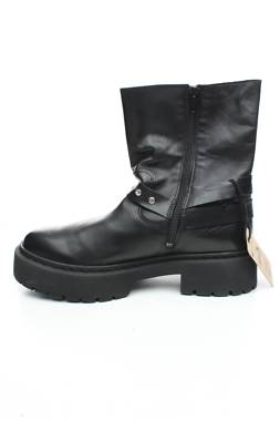 Дамски боти Steve Madden2