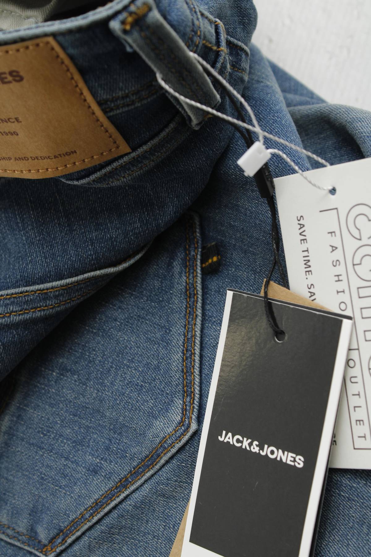 Мъжки къси дънки Jack & Jones3 - Contour.bg Мъжки къси дънки Jack & Jones3
