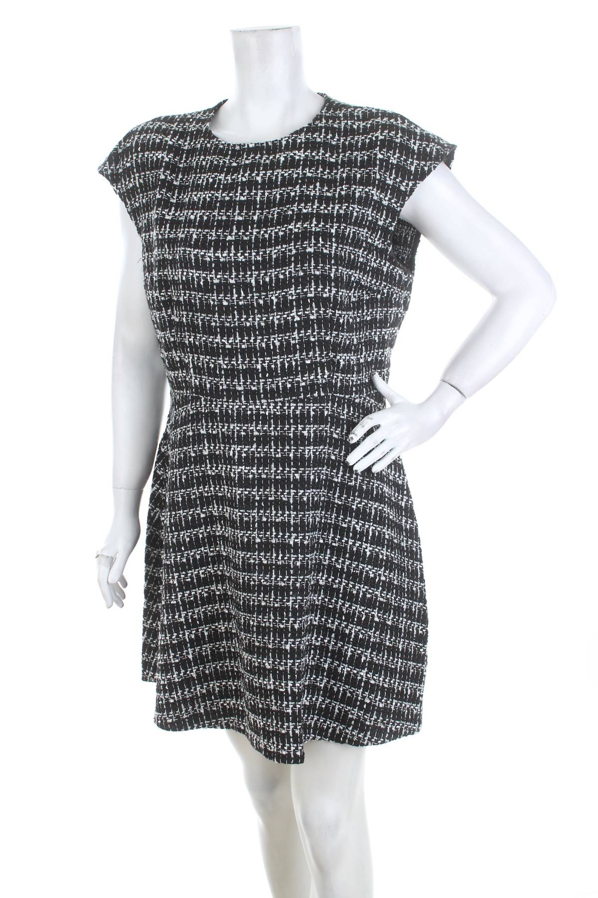 Рокля V by Very1 - Contour.bg Рокля V by Very1