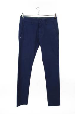 Мъжки панталон Guess1