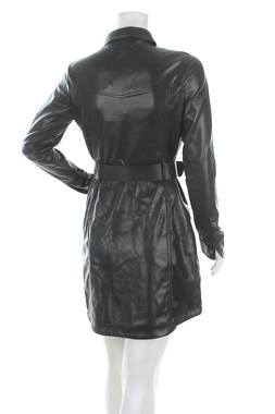 Φορέματα Guess2