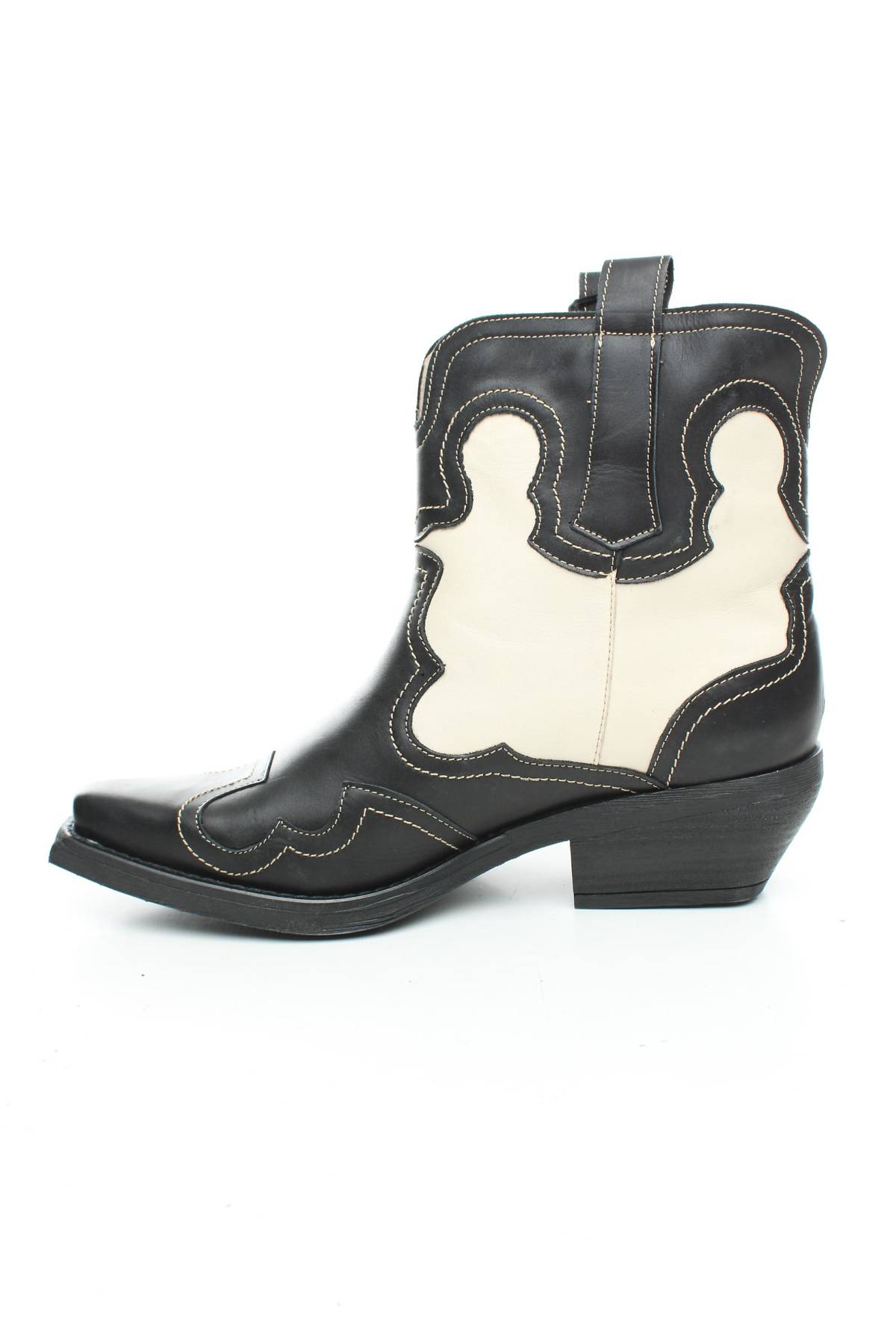 Γυναικεία μποτάκια Steve Madden2