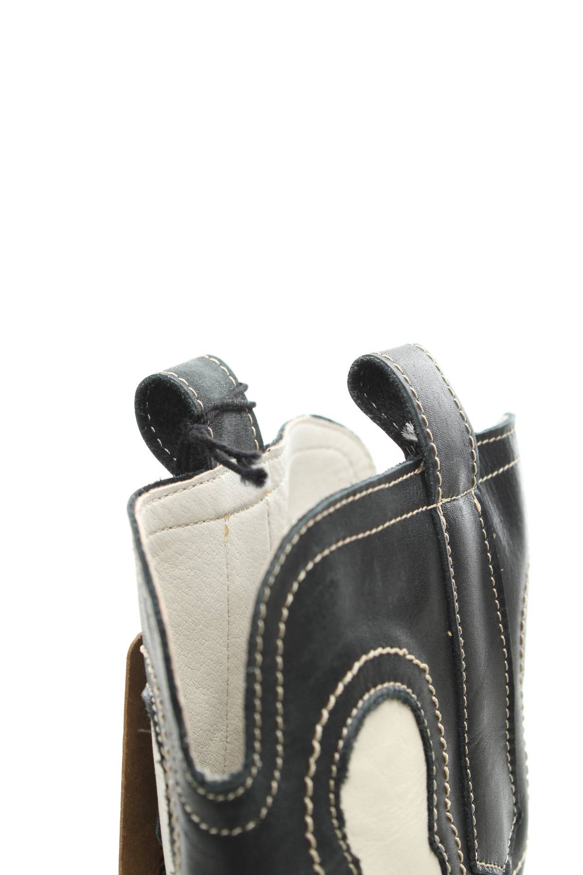 Γυναικεία μποτάκια Steve Madden5