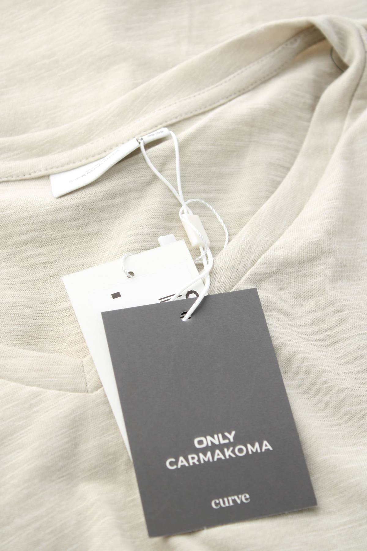 Дамска тениска Only Carmakoma3 - Contour.bg Дамска тениска Only Carmakoma3