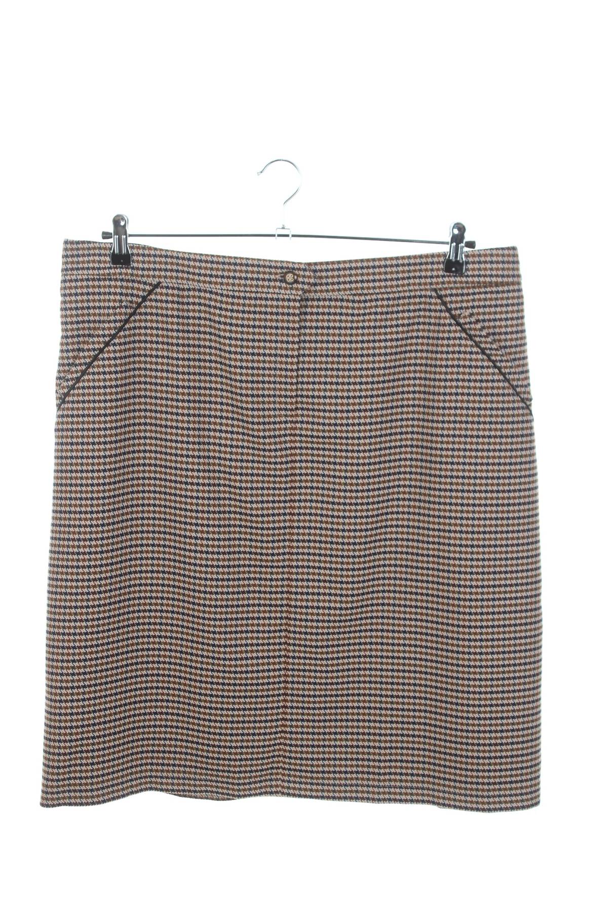 Пола Christine Laure1