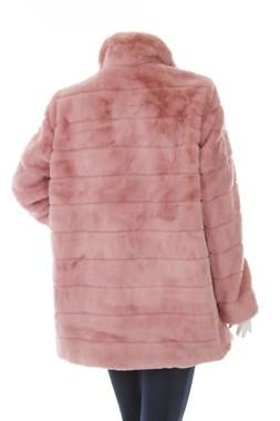 Дамско палто Guess2 - Contour.bg Дамско палто Guess2