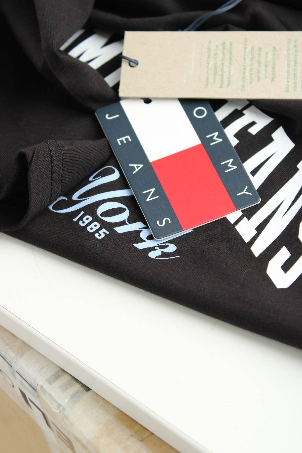 Мъжка тениска Tommy Jeans3