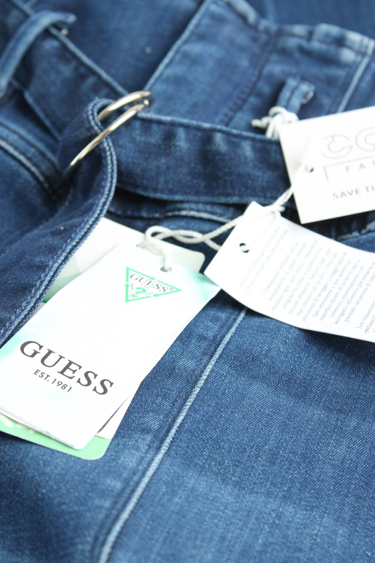Γυναικεία τζιν Guess3