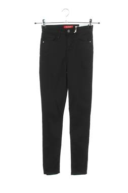 Γυναικείο παντελόνι Guess1