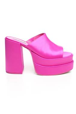 Πέδιλα Steve Madden1