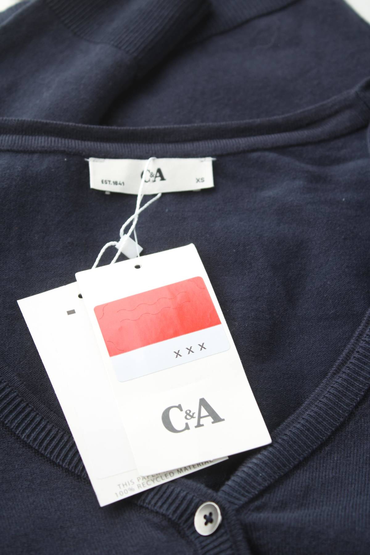 Дамска жилетка C&A3 - Contour.bg Дамска жилетка C&A3