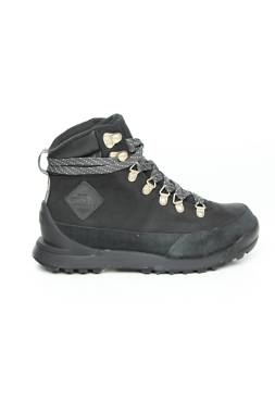 Туристически обувки The North Face1