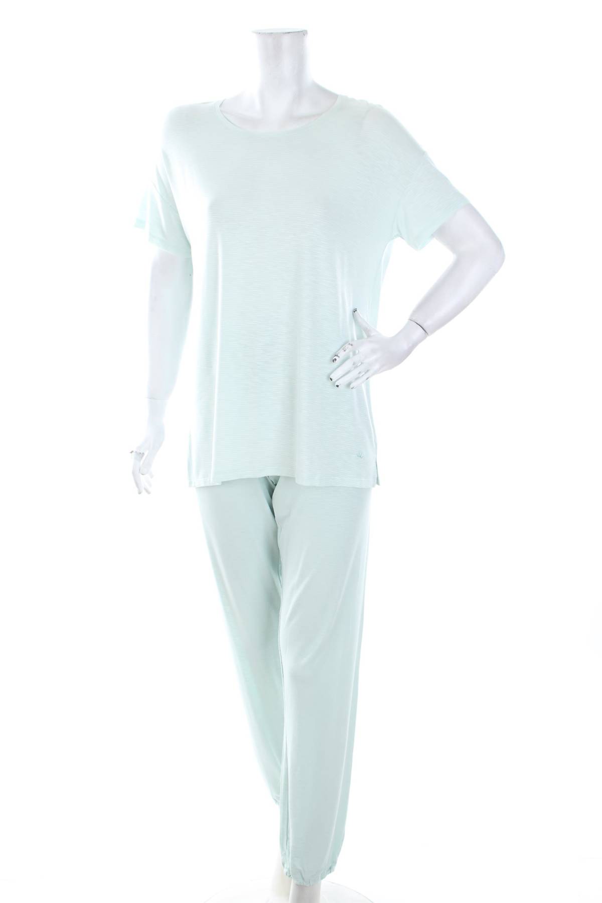 Дамска пижама Triumph1